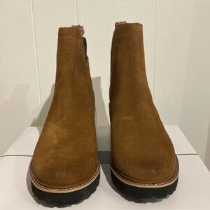 Dolce Vita Huey H20 boot. Brown 9.5